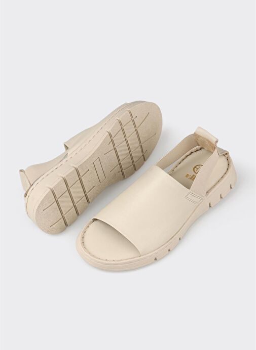 Ekru Deri Kadın Spor Sandalet - Görsel 4