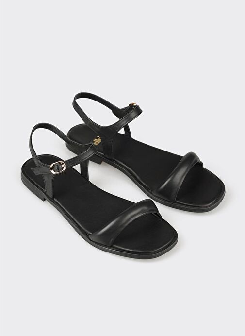 Siyah Deri Kadın Düz Sandalet - Görsel 3