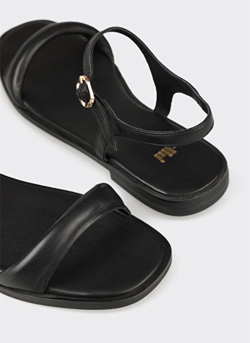 Siyah Deri Kadın Düz Sandalet - Görsel 6