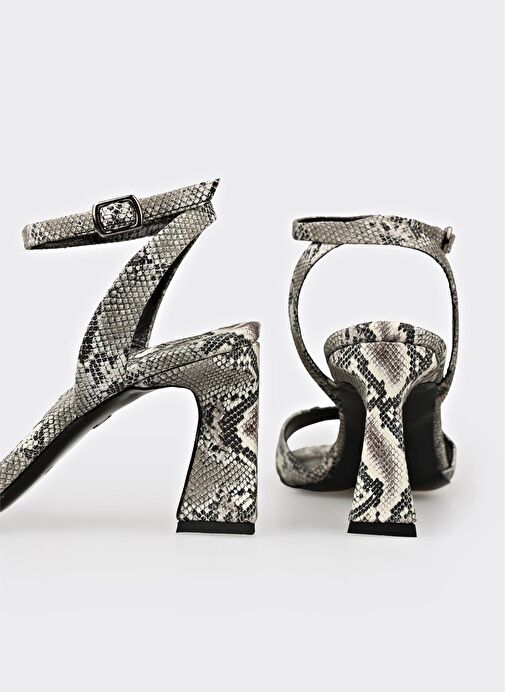 Siyah Deri Kadın Topuklu Sandalet - Görsel 5