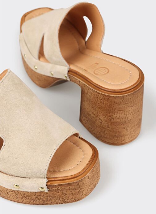 Bej Deri Kadın Terlik - Görsel 5