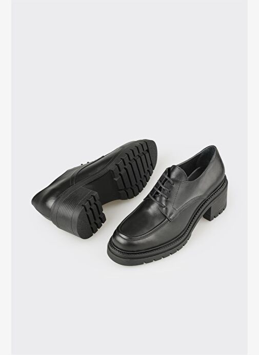 Siyah Deri Kadın Topuklu Ayakkabı - Görsel 4