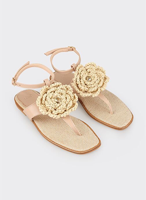 Naturel Kadın Parmak Arası Sandalet - Görsel 3
