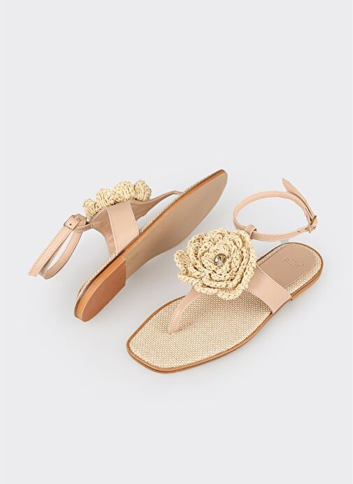 Naturel Kadın Parmak Arası Sandalet - Görsel 4