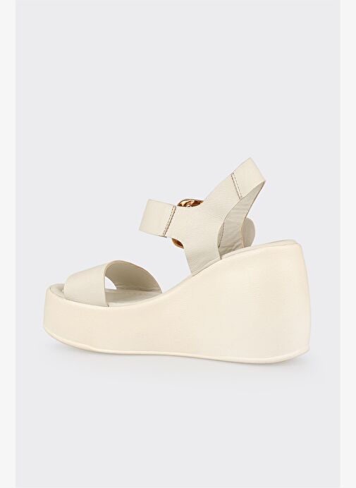 Ekru Deri Kadın Dolgu Topuk Sandalet - Görsel 4