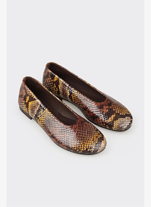 Kahve Hayvan Desenli Deri Kadın Günlük Ayakkabı - Görsel 3
