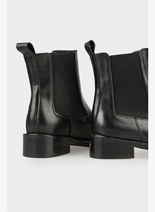 Siyah Deri Kadın Günlük Bot - Görsel 5