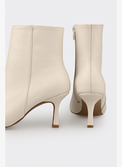 Bej Deri Kadın Klasik Bot - Görsel 5