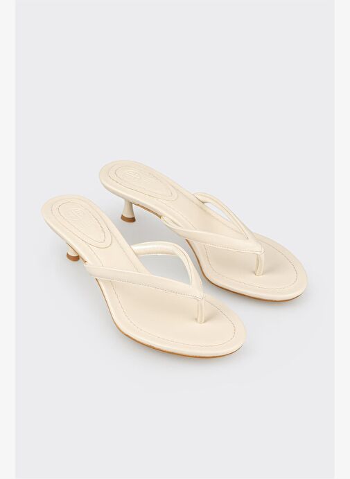 Ekru Kadın Günlük Terlik - Görsel 3