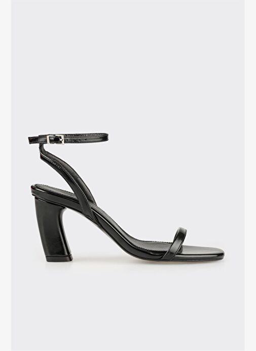 Siyah Kadın Günlük Sandalet - Görsel 2