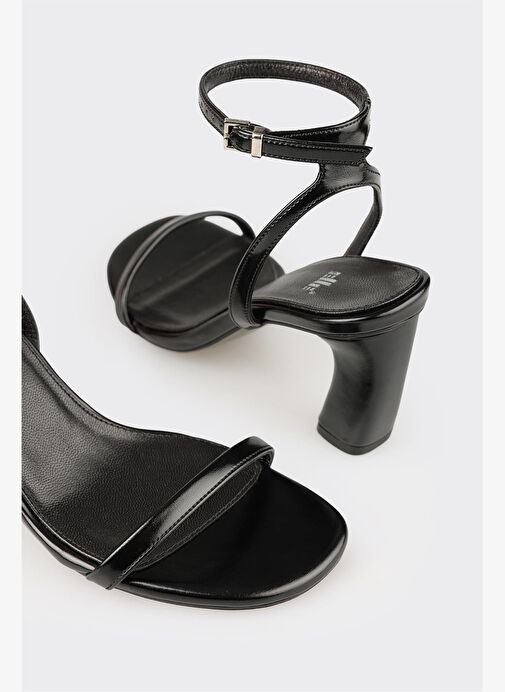 Siyah Kadın Günlük Sandalet - Görsel 5