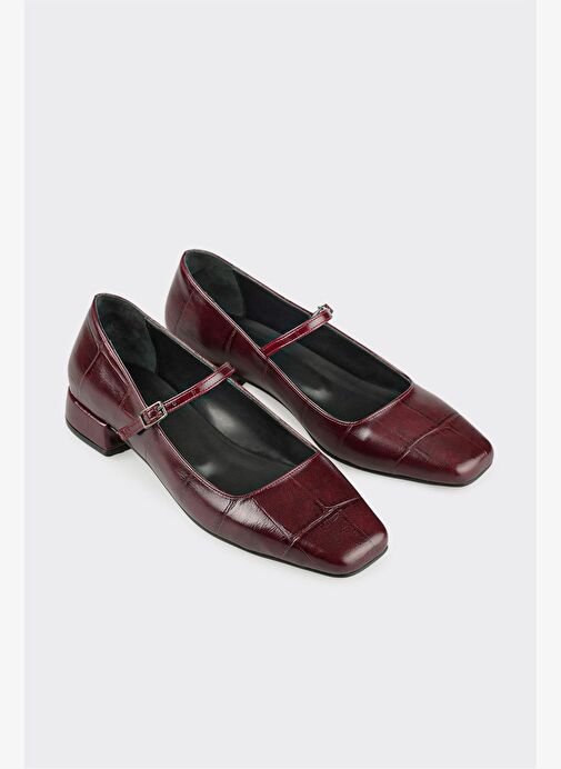 Bordo Kadın Günlük Ayakkabı - Görsel 3