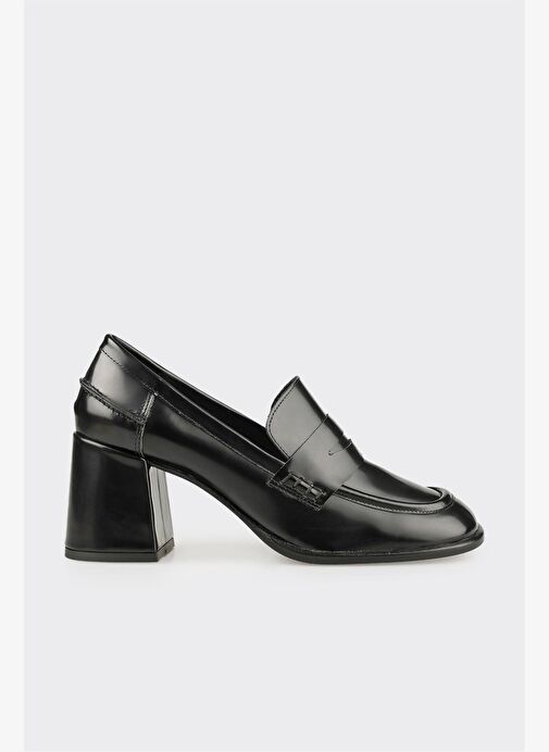 Siyah Deri Kadın Topuklu Ayakkabı - Görsel 2