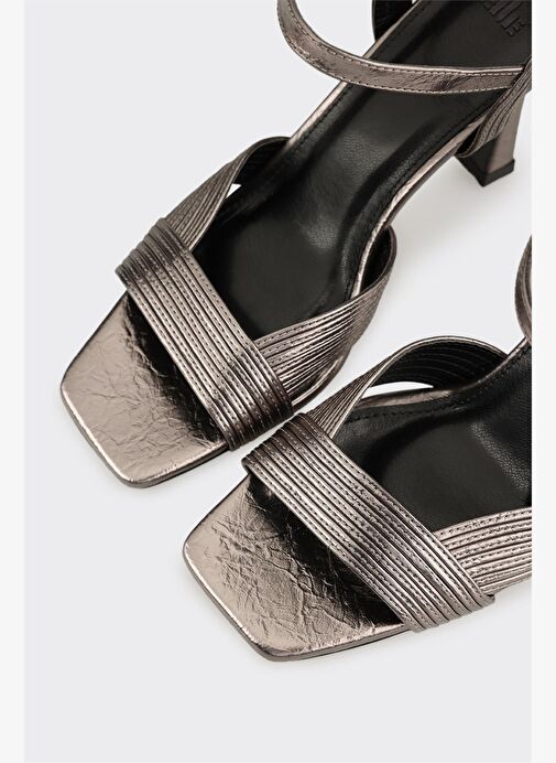 Platin Kadın Topuklu Sandalet - Görsel 5