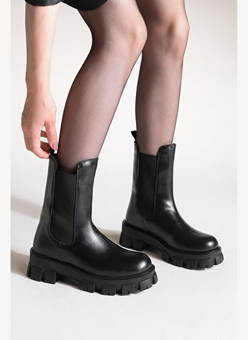 Kadın Lastikli Günlük Bot Kalın Tırtıklı Taban Eslona Siyah - Görsel 5
