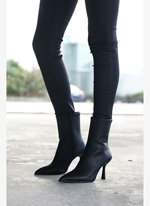 Kadın Topuklu Bot Sivri Burun Kadeh Ökçe Günlük Klasik Bot Holes Siyah - Görsel 8