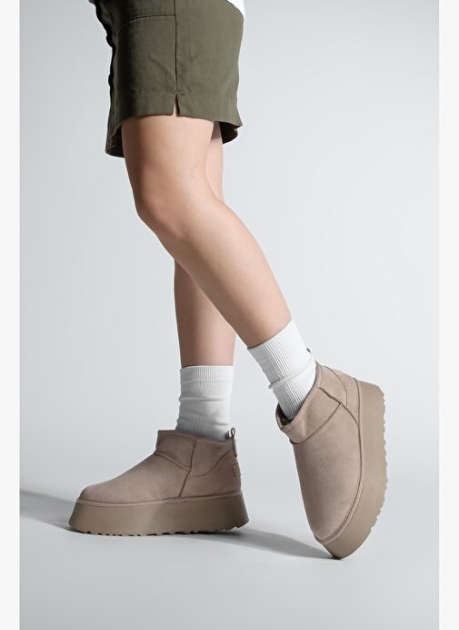 Kadın Kalın Taban İçi Kürklü Yarım Bot Tefis Vizon Süet - Görsel 5
