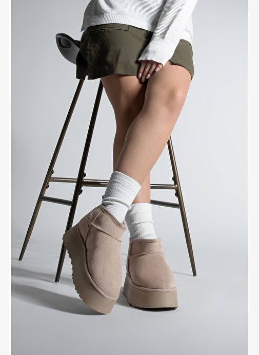 Kadın Kalın Taban İçi Kürklü Yarım Bot Tefis Vizon Süet - Görsel 2