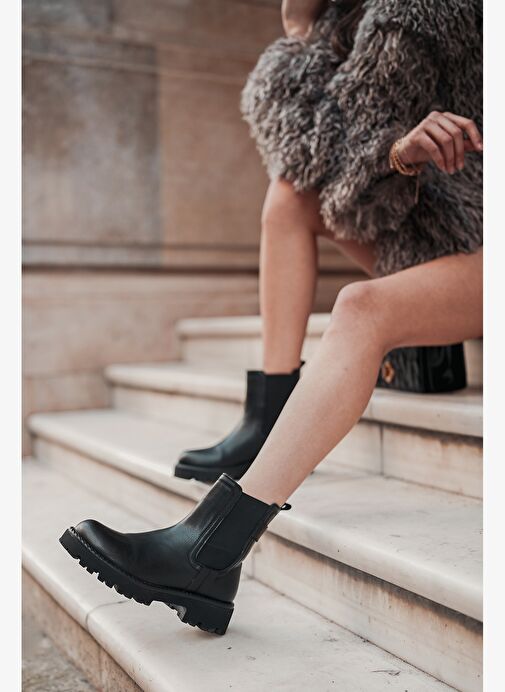 Kadın Elastik Yan Bantlı Günlük Bot Kolesya Siyah - Görsel 3