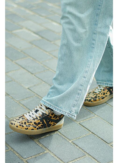 Kadın Sneaker Bağcıklı Düz Taban Spor Ayakkabı Tiyone Leopar - Görsel 3