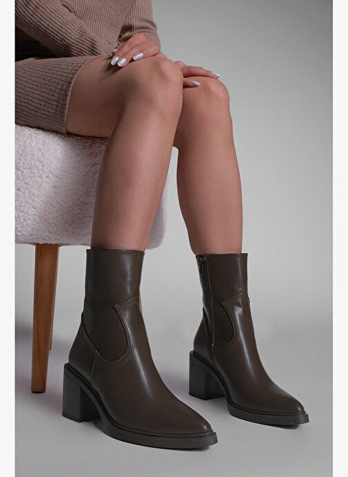 Kadın Dikiş Detaylı Yandan Fermuarlı Topuklu Bot Fortap Kahve - Görsel 3