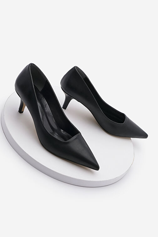 Kadın Stiletto Sivri Burun İnce Topuklu Ayakkabı Loresta Siyah - Görsel 2