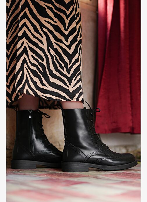 Kadın Bağcıklı Ve Fermuarlı Çiftyüz Günlük Postal Bot Lidan Siyah - Görsel 4