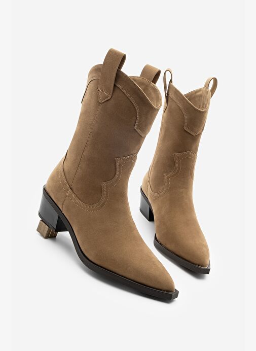 Kadın Sivri Burun Dikiş Detaylı Western Bot Voleta Taba Süet - Görsel 2