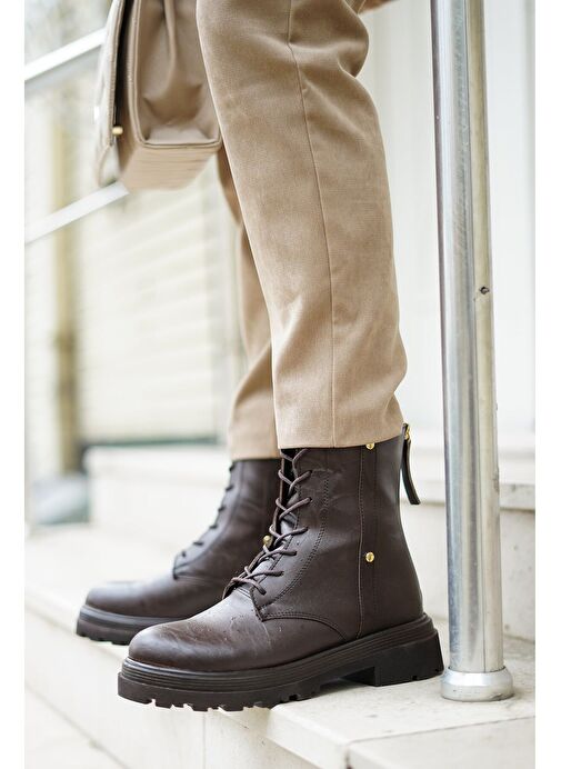 Kadın Arkadan Fermuarlı Zımba Detaylı Kalın Taban Postal Bot Likesta Kahve - Görsel 2