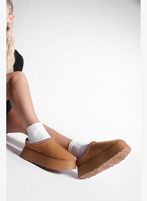 Kadın İçi Kürklü Kalın Taban Önü Kapalı Günlük Kışlık Terlik Furenta Taba Süet - Görsel 7