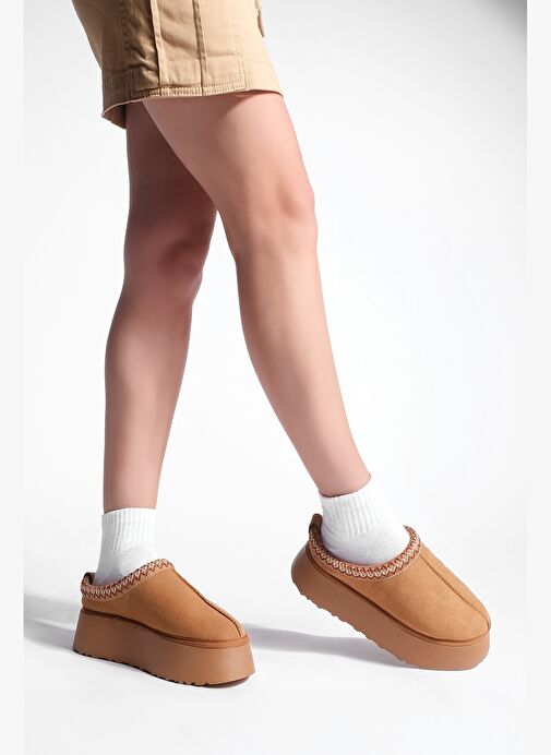 Kadın İçi Kürklü Kalın Taban Önü Kapalı Günlük Kışlık Terlik Furenta Taba Süet - Görsel 9