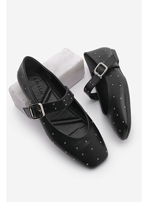 Kadın Küt Burun Tokalı Zımbalı Babet Velona Siyah - Görsel 4