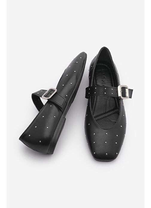 Kadın Küt Burun Tokalı Zımbalı Babet Velona Siyah - Görsel 2