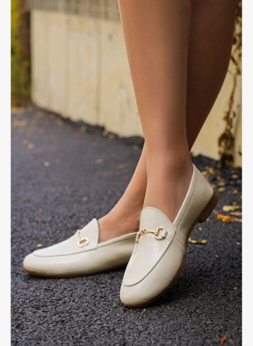 Kadın Hakiki Deri Zincirli Loafer Günlük Ayakkabı Tanle Bej Rugan - Görsel 3