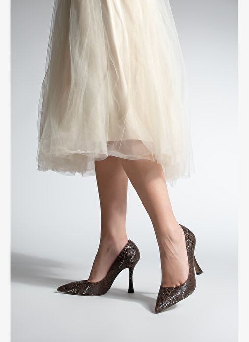 Kadın Stiletto Sivri Burun Yılan Desenli Topuklu Ayakkabı Filoz Kahve Yılan - Görsel 6