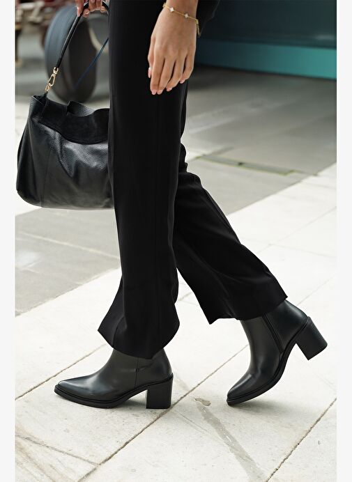Kadın Sivri Burun Fermuarlı Kalın Topuklu Bot Belza Siyah - Görsel 3