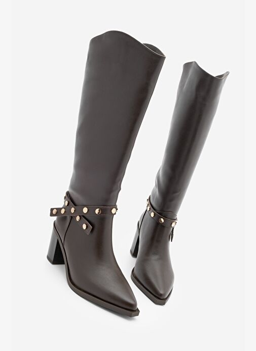 Kadın Sivri Burun Fermuarsız Çıkarılabilen Tokalı Troklu Zımbalı Topuklu Çizme Fuslep Kahve - Görsel 2