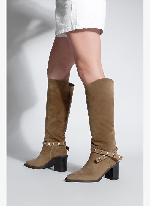 Kadın Sivri Burun Fermuarsız Çıkarılabilen Tokalı Troklu Zımbalı Topuklu Çizme Fuslep Taba Süet - Görsel 6