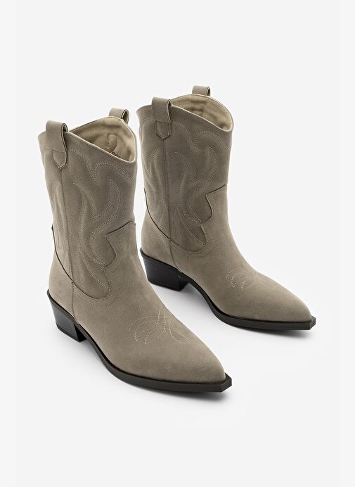 Kadın Sivri Burun Nakışlı Western Bot Nilva Vizon Süet - Görsel 4