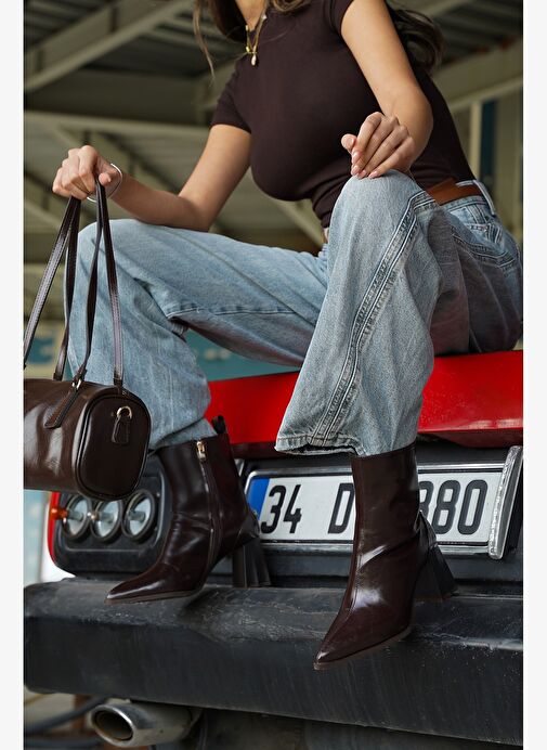 Kadın Sivri Burun Kalın Ökçe Topuklu Bot Esvon Kahve - Görsel 4