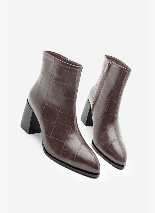 Kadın Sivri Burun Dikiş Detaylı Kalın Topuklu Bot Verika Kahve Croco - Görsel 2