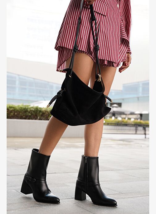 Kadın Sivri Burun Kemer Detaylı Kalın Topuklu Bot Taluva Siyah - Görsel 3