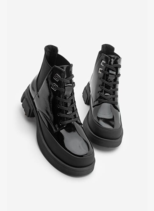 Kadın Bağcıklı Lastikli Kalın Topuklu Kısa Postal Bot Kenvo Siyah Rugan - Görsel 2