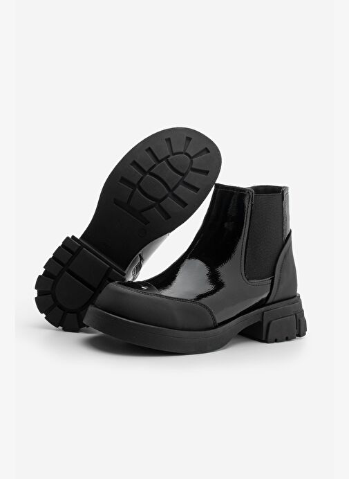 Kadın Lastikli Fermuarlı Kalın Topuklu Postal Bot Pevara Siyah Rugan - Görsel 3