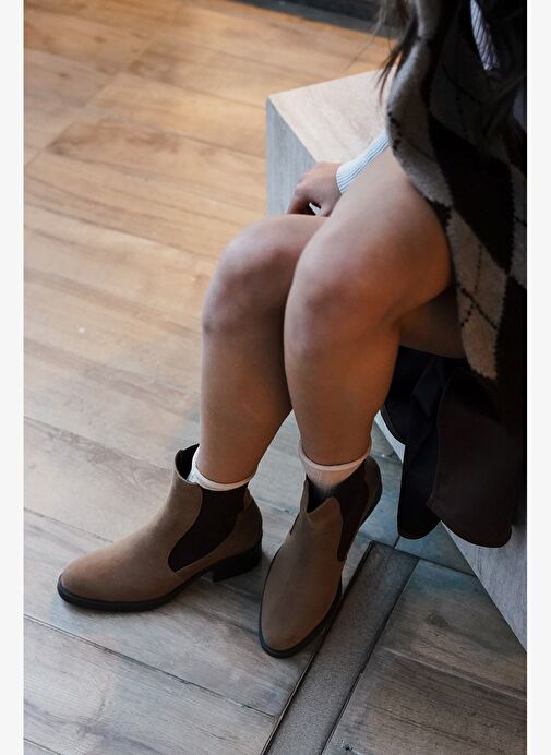 Kadın Elastik Yan Bantlı Topuklu Günlük Bot Espato Vizon Süet - Görsel 3