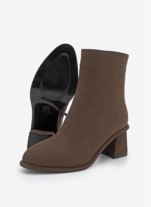 Kadın Sivrii Burun Arkadan Fermuarlı Dikiş Detaylı Kalın Topuklu Bot Atirya Kahve Süet - Görsel 9