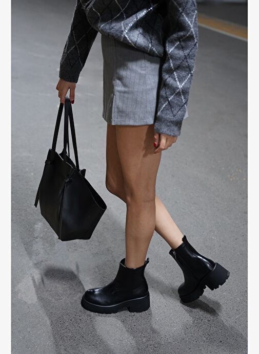 Kadın Fermuarlı Kalın Tırtıklı Taban Günlük Bot Finto Siyah - Görsel 3