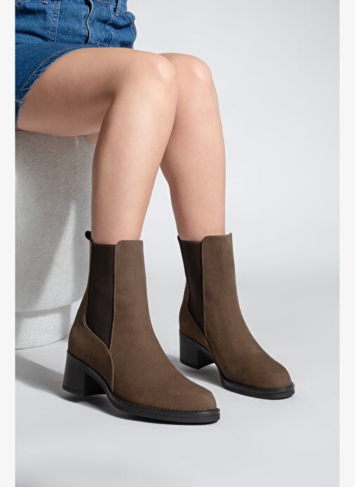 Kadın Kalın Topuklu Elastik Yan Bantlı Topuklu Bot Elove Kahve Süet - Görsel 6