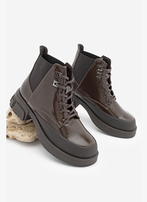 Kadın Bağcıklı Lastikli Kalın Topuklu Kısa Postal Bot Kenvo Kahve Rugan - Görsel 2