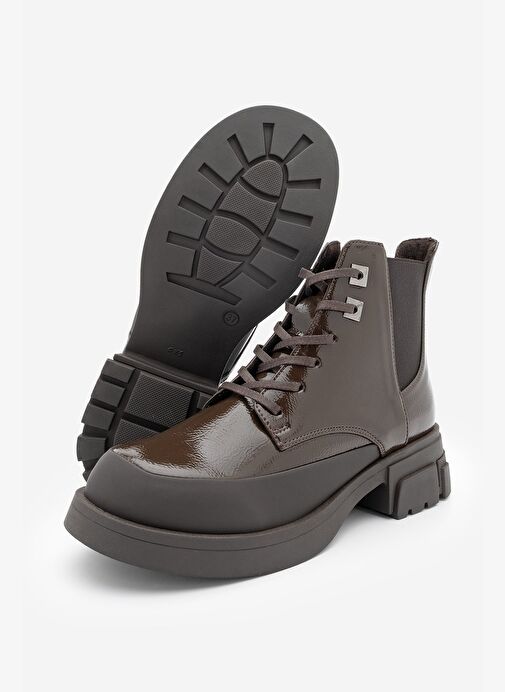 Kadın Bağcıklı Lastikli Kalın Topuklu Kısa Postal Bot Kenvo Kahve Rugan - Görsel 7